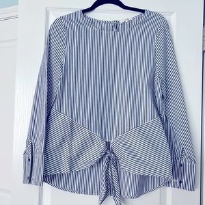 EUC Pleione blouse size large chambray stripe.